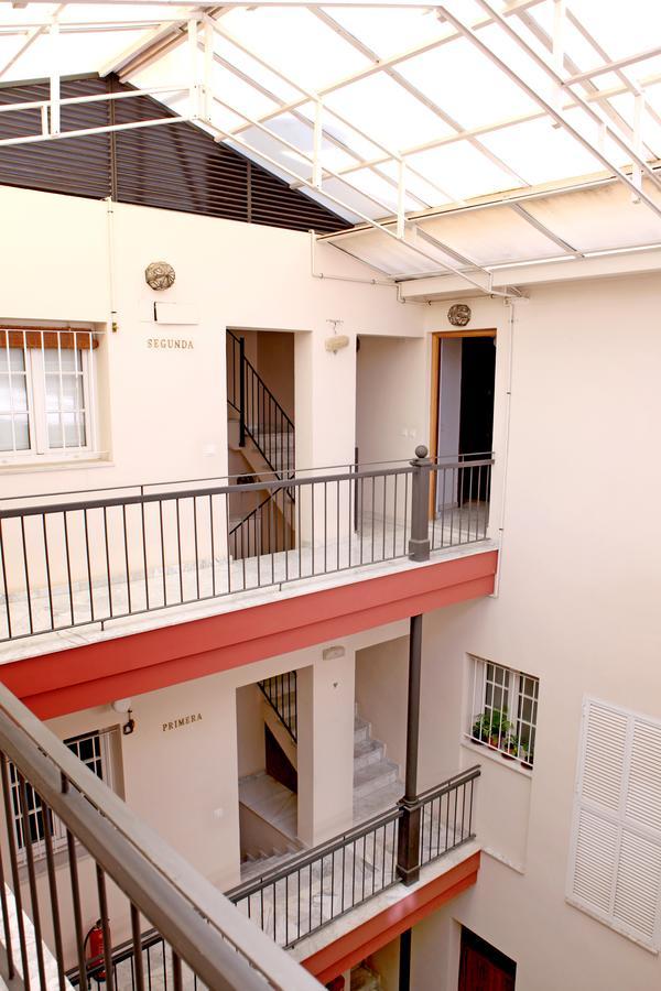 Apartmán Duplex Karivu Gavídia Sevilla Exteriér fotografie