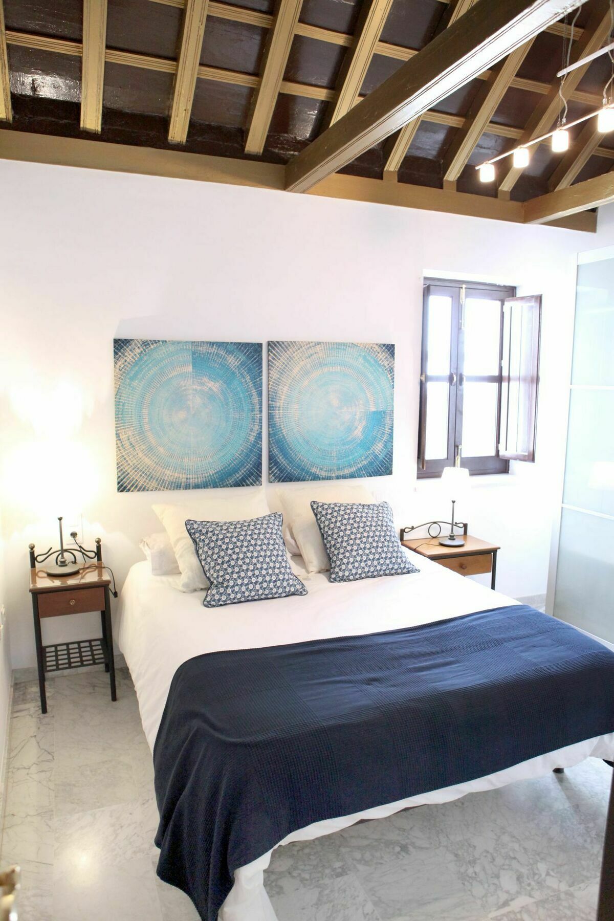 Apartmán Duplex Karivu Gavídia Sevilla Exteriér fotografie